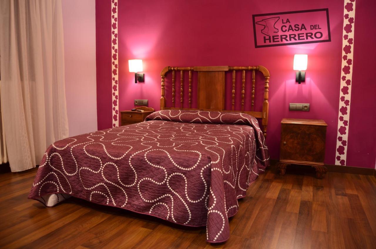 La Casa Del Herrero El Poyo Buitenkant foto