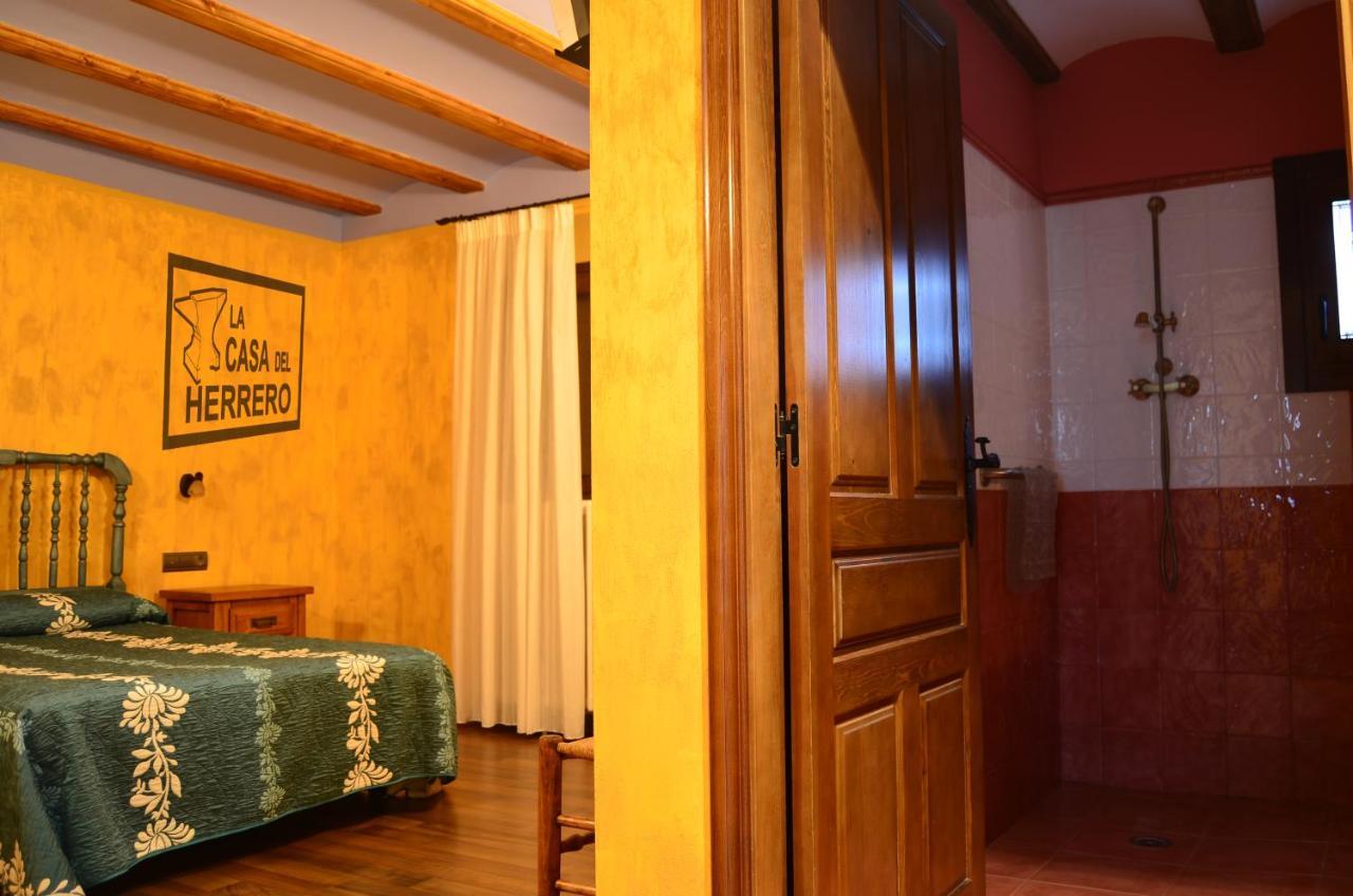 La Casa Del Herrero El Poyo Buitenkant foto